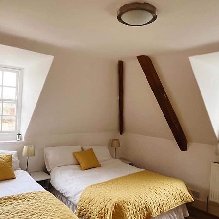 4 Bed Loft Apartment Overlooking Historic Town Trowbridge Buitenkant foto