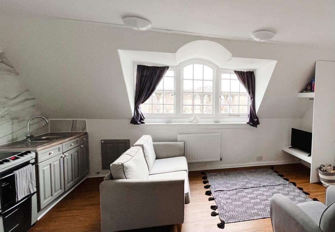 4 Bed Loft Apartment Overlooking Historic Town Trowbridge Buitenkant foto